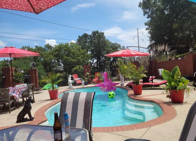 Property at 3415 Bennett Rd, Chattanooga, TN 37412, 5 beds, 3.5 baths