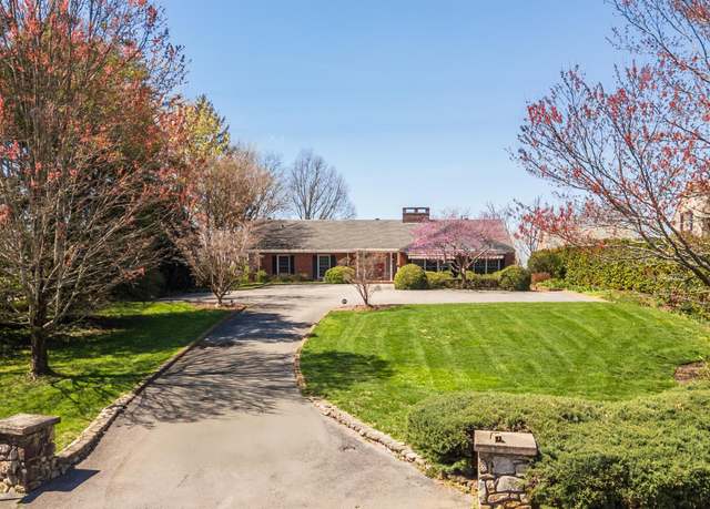 Property at 230 W Brow Road Rd, Lookout Mountain, TN 37350, 5 beds, 4.5 baths