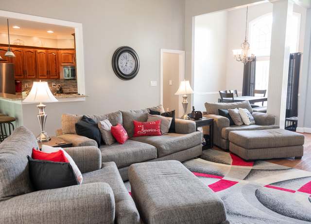 Property at 5698 Avenwood Cir NW, Cleveland, TN 37312, 4 beds, 3.5 baths