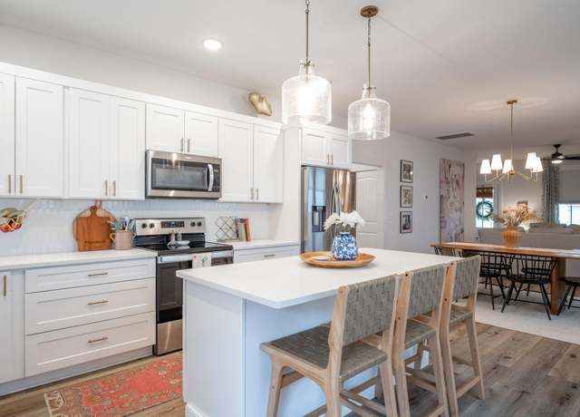 Property at 8520 Kensley Ln, Hixson, TN 37343, 3 beds, 2.5 baths