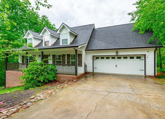 Property at 330 Battlefield Cir, Ringgold, GA 30736, 4 beds, 2.5 baths
