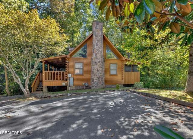 Property at 750 Kings Hills Blvd, Pigeon Forge, TN 37863, 2 beds, 2 baths