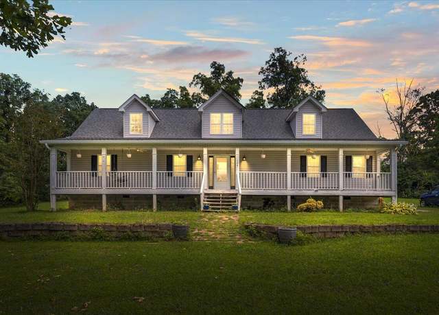 Property at 124 Scott Rd, Signal Mountain, TN 37377, 4 beds, 2 baths