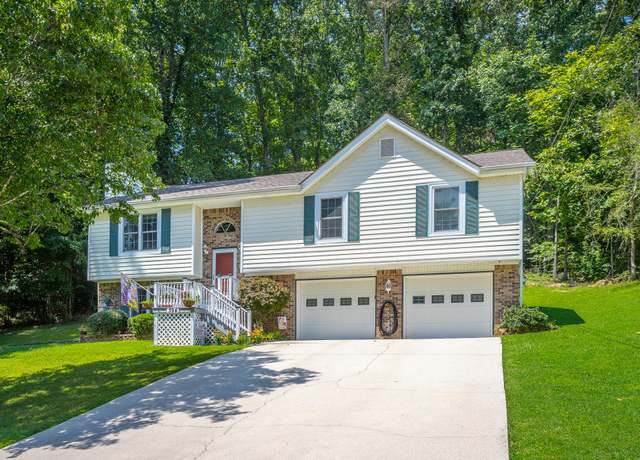Property at 394 Stanley Dr, Ringgold, GA 30736, 3 beds, 2 baths