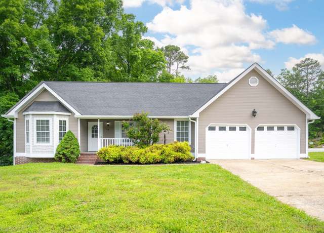 Property at 14 Castleview Ct, Ringgold, GA 30736, 3 beds, 2 baths