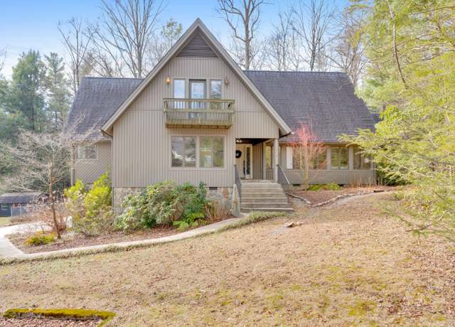 Property at 610 Parsons Ln, Signal Mountain, TN 37377, 5 beds, 2.5 baths
