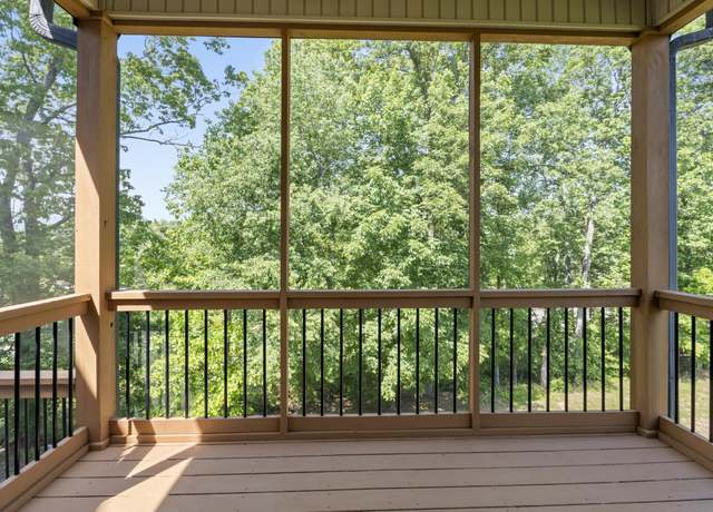 Property at 9636 Shooting Star Cir, Soddy Daisy, TN 37379, 4 beds, 2.5 baths