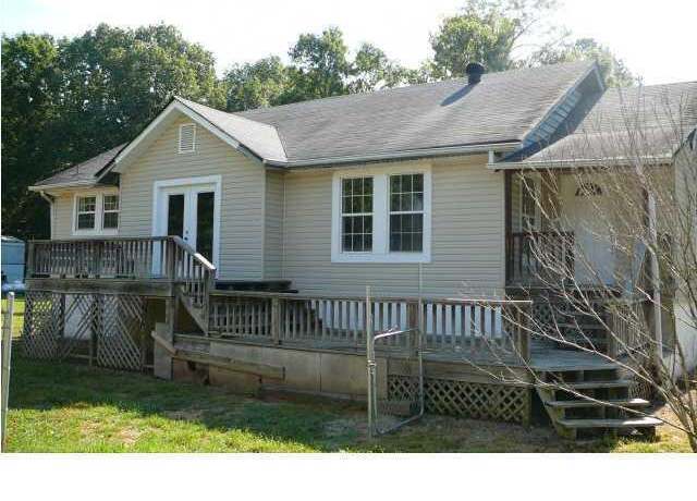 Property at 558 Carrol Dr, Ringgold, GA 30736, 3 beds, 1 bath