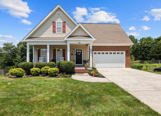 Property at 10496 Sovereign Pointe Dr, Soddy Daisy, TN 37379, 3 beds, 3 baths