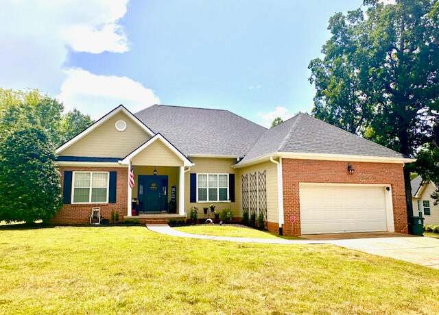 Property at 8041 Hamilton Mill Dr, Chattanooga, TN 37421, 3 beds, 2 baths