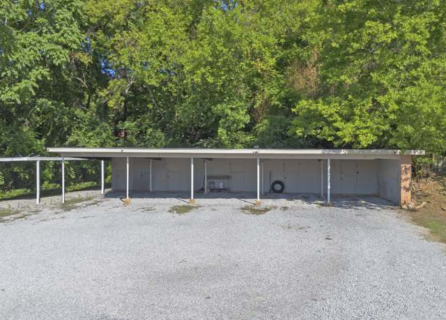 Property at 3117 Carlton Ave, Chattanooga, TN 37415, 9 beds, 6 baths