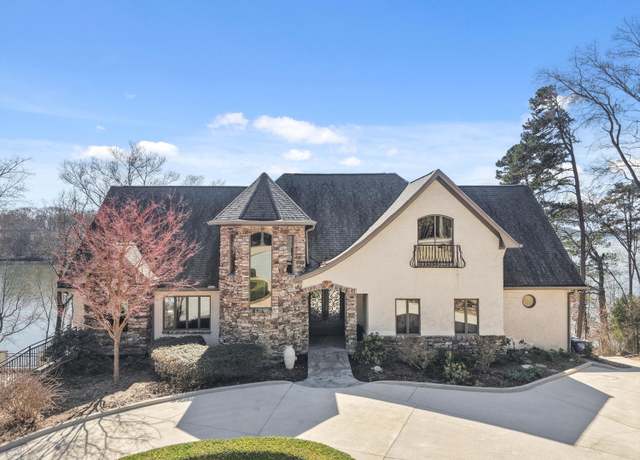 Property at 8906 Prairie Schooner Cir, Soddy Daisy, TN 37379, 5 beds, 4.5 baths