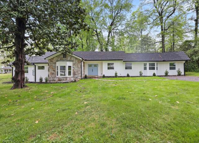 Property at 1302 Peter Pan Rd, Lookout Mountain, GA 30750, 5 beds, 3 baths