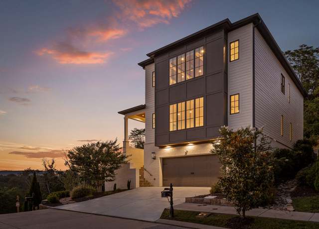 Property at 1109 Meroney St, Chattanooga, TN 37405, 4 beds, 5.5 baths