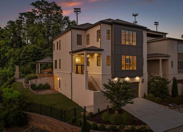Property at 1109 Meroney St, Chattanooga, TN 37405, 4 beds, 5.5 baths