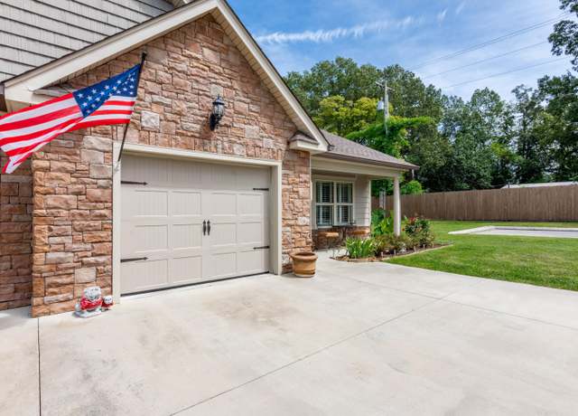 Property at 85 Daybreak Dr, Rossville, GA 30741, 3 beds, 2 baths