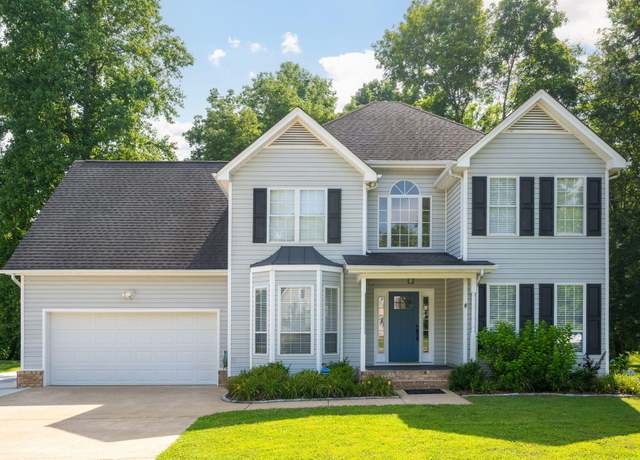 Property at 8704 Grey Cliffe Dr, Ooltewah, TN 37363, 4 beds, 2.5 baths