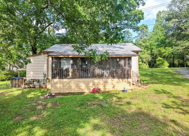Property at 3650 Waring Rd, Dalton, GA 30721, 2 beds, 1 bath