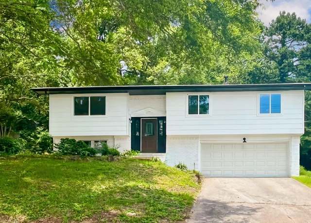 Property at 1157 Boy Scout Rd, Hixson, TN 37343, 4 beds, 2 baths