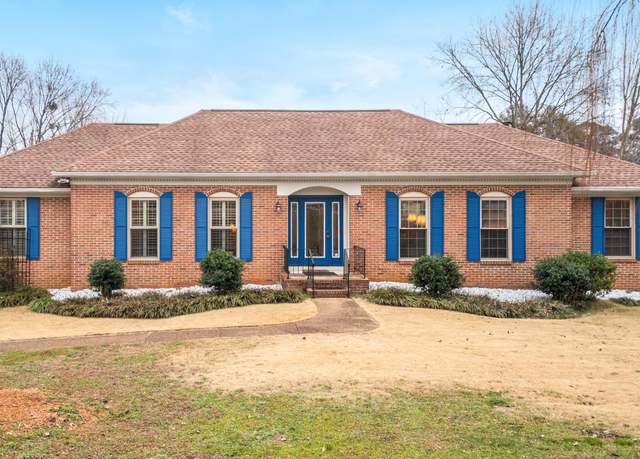 Property at 1718 Verona Dr, Chattanooga, TN 37421, 5 beds, 3 baths