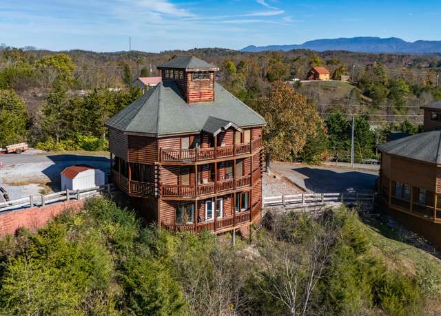 Property at 2087 Kerr Rd, Sevierville, TN 37876, 3 beds, 3.5 baths