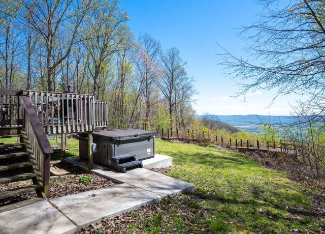 Property at 264 Harlee Vista Rd, Pikeville, TN 37367, 3 beds, 2.5 baths