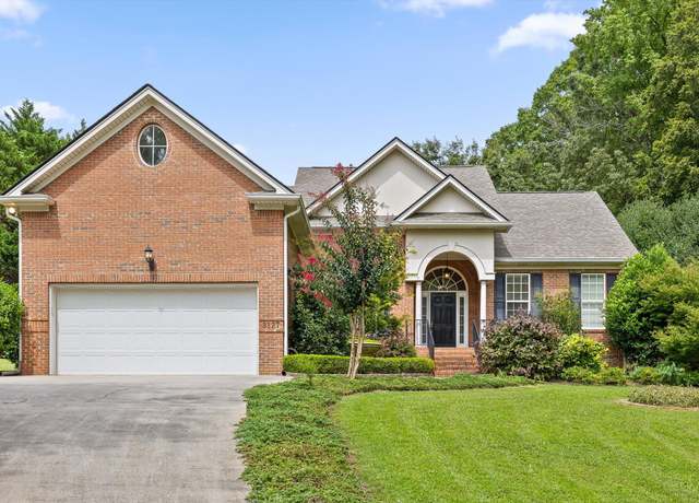 Property at 3127 Hamill Rd, Hixson, TN 37343, 3 beds, 2 baths