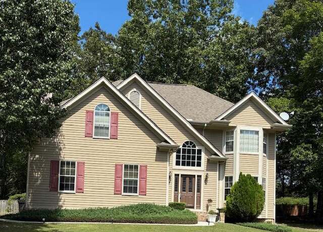 Property at 5311 Kellys Pt, Ooltewah, TN 37363, 3 beds, 2.5 baths