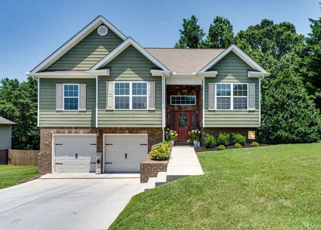 Property at 9129 Wood Dale Ln, Hixson, TN 37343, 4 beds, 3 baths