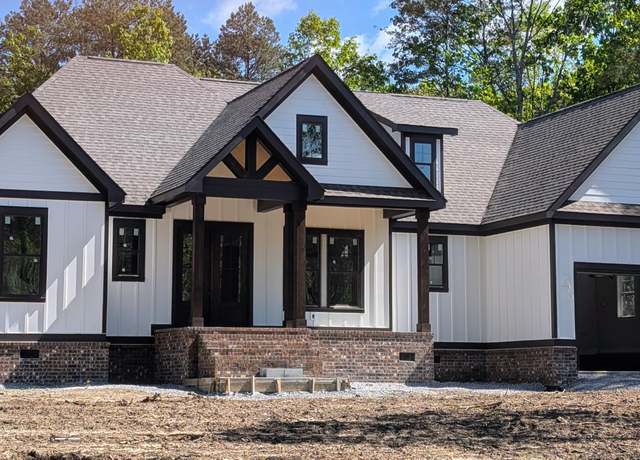 Property at 3069 Poe Rd, Soddy Daisy, TN 37379, 4 beds, 3.5 baths