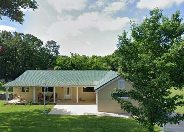 Property at 213 Alabama Ave, Rossville, GA 30741, 4 beds, 3 baths