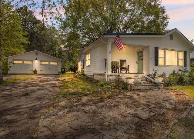 Property at 702 Cove Rd, Chickamauga, GA 30707, 3 beds, 1 bath