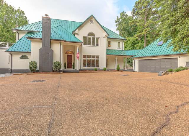 Property at 3572 Setting Sun Dr, Signal Mountain, TN 37377, 4 beds, 4.5 baths