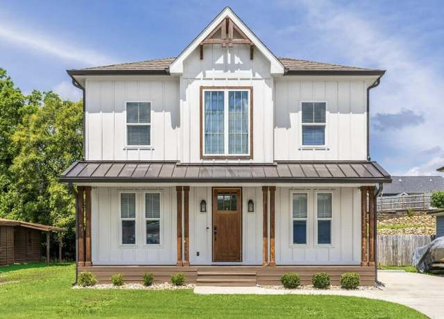 Property at 213 Winchester St, Chattanooga, TN 37405, 3 beds, 2.5 baths