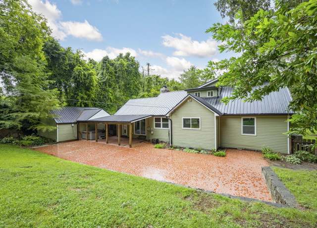 Property at 324 N Seminole Dr, Chattanooga, TN 37411, 4 beds, 3 baths