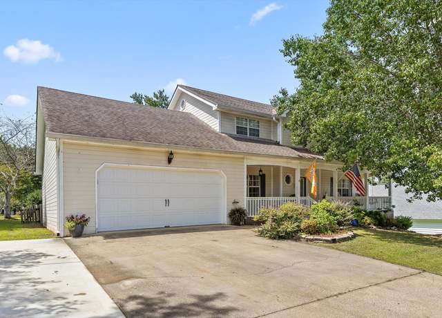 Property at 10041 Rolling Wind Dr, Soddy Daisy, TN 37379, 4 beds, 2.5 baths