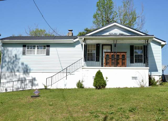 Property at 708 8th St, Bridgeport, AL 35740, 3 beds, 2 baths