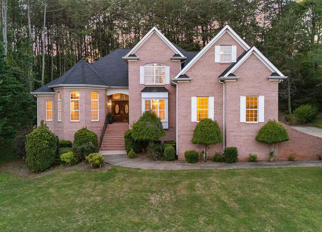 Property at 7111 River Run Dr, Chattanooga, TN 37416, 4 beds, 2.5 baths