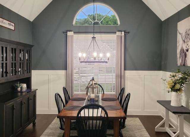 Property at 7149 Potomac River Dr, Hixson, TN 37343, 3 beds, 2 baths