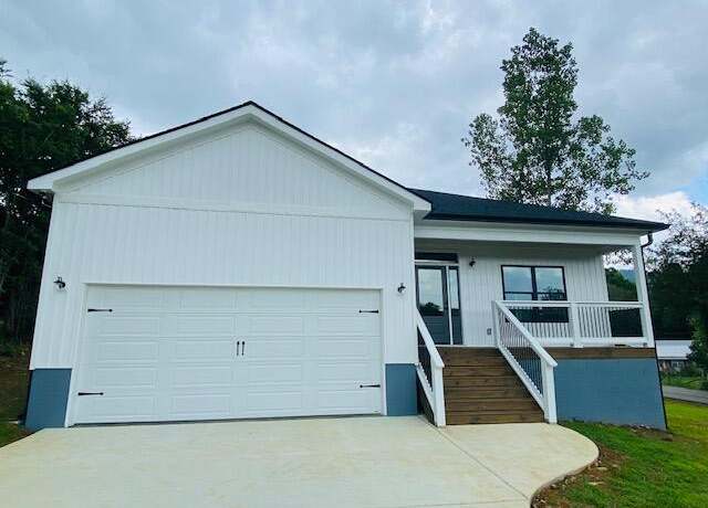 Property at 493 Bernice Dr, Trenton, GA 30752, 3 beds, 2 baths