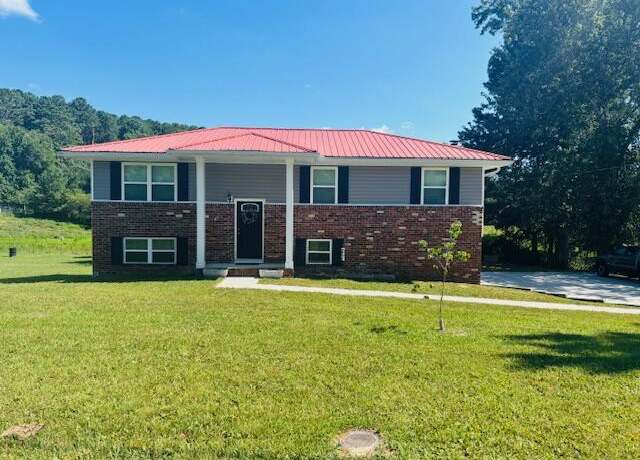 Property at 2423 N Marble Top Rd, Chickamauga, GA 30707, 4 beds, 3 baths