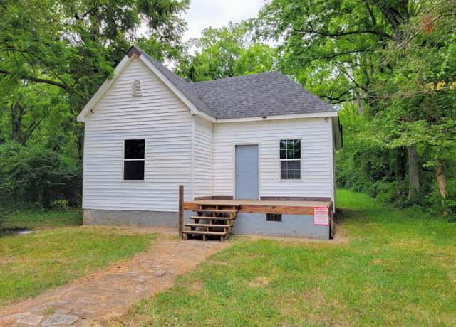 Property at 1707 Ocoee St, Chattanooga, TN 37406, 3 beds, 1 bath