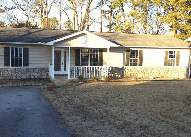 Property at 2413 Sunset Strip St, Hixson, TN 37343, 4 beds, 2 baths