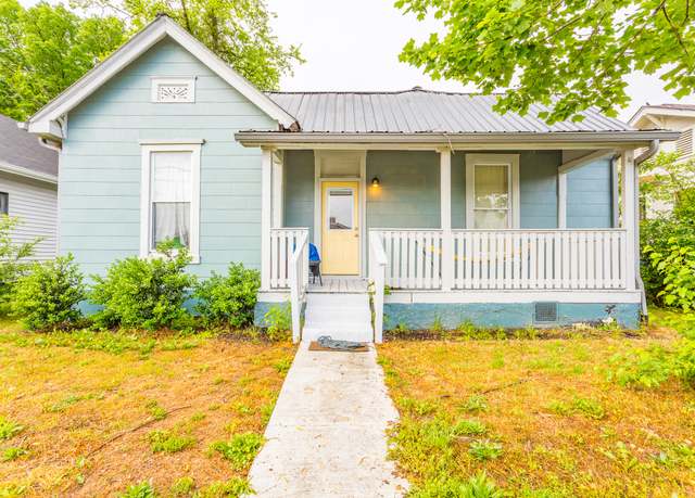 Property at 2102 Kirby Ave, Chattanooga, TN 37404, 3 beds, 2.5 baths