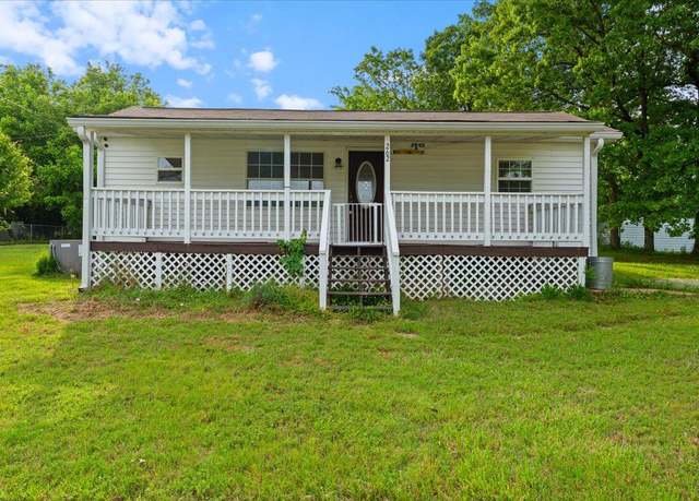 Property at 262 Walnut Ave, Trenton, GA 30752, 3 beds, 1 bath