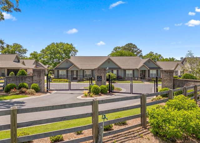 Property at 214 Camden Way #38, Dalton, GA 30721, 2 beds, 2.5 baths