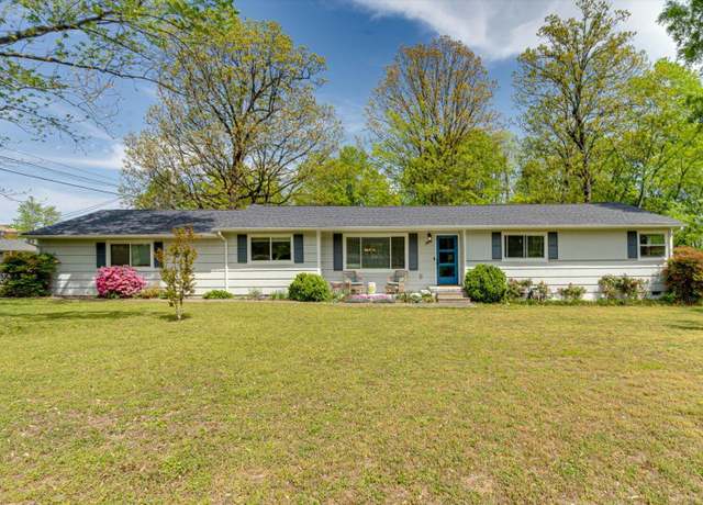 Property at 1918 Dupont St, Hixson, TN 37343, 3 beds, 2 baths