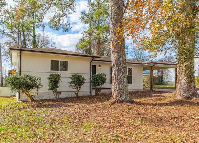 Property at 7496 John Henry Rd, Chattanooga, TN 37421, 3 beds, 1.5 baths