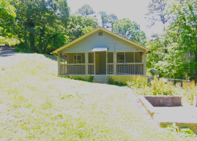 Property at 895 W Schmitt Rd, Rossville, GA 30741, 3 beds, 1.5 baths