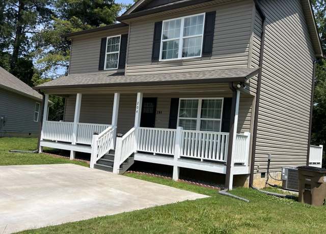 Property at 204 Roslyn Ct, Dalton, GA 30720, 3 beds, 2 baths